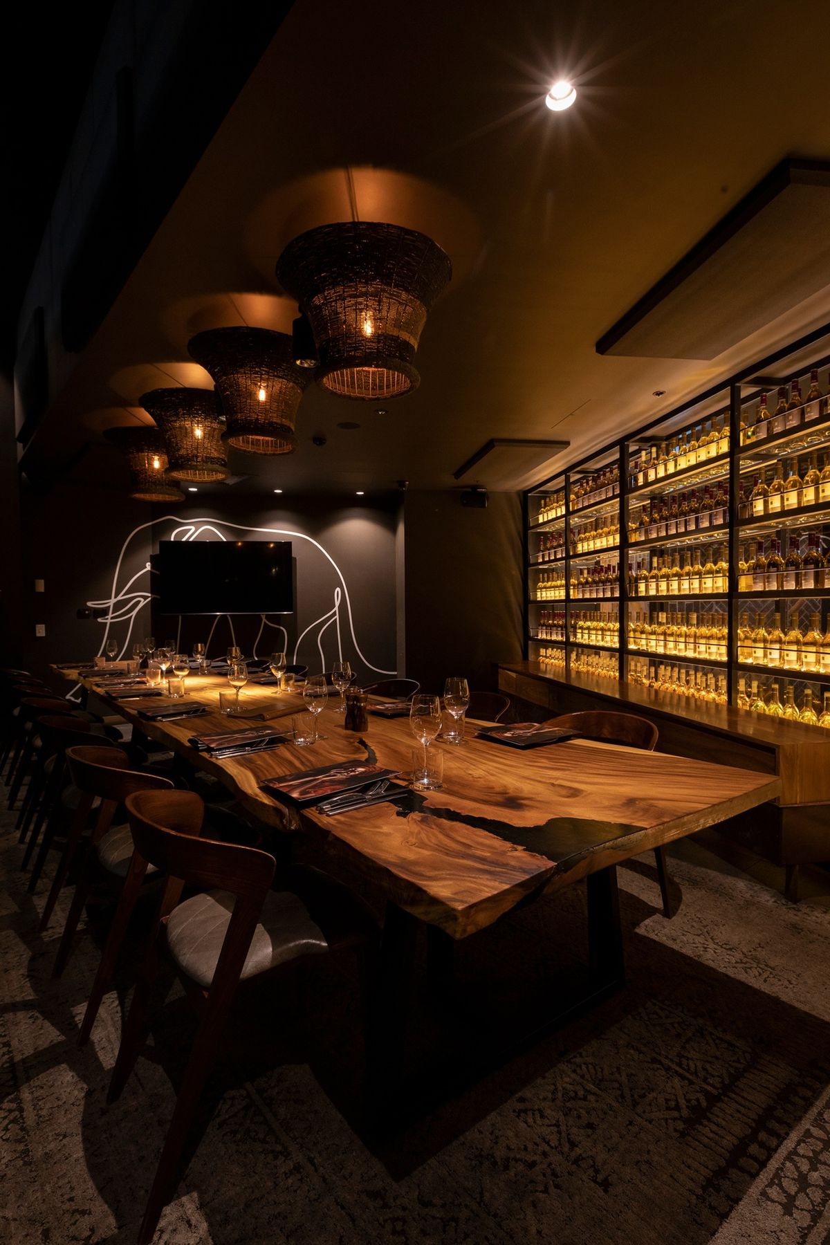 tao su hai hoa giua do go va khong gian