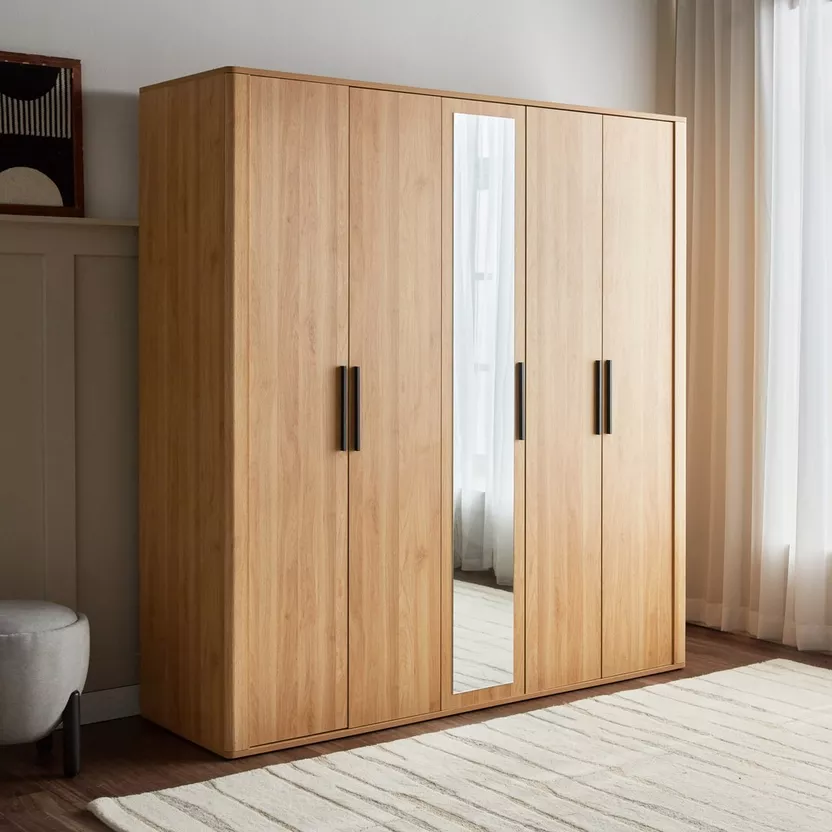 Tủ quần áo gỗ đa năng: Giải pháp lưu trữ tối ưu cho gia đình