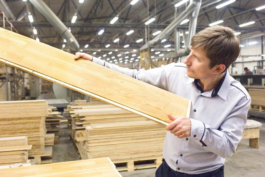 Cách bảo quản đồ gỗ nội thất trong khí hậu nóng ẩm tại Bình Phước