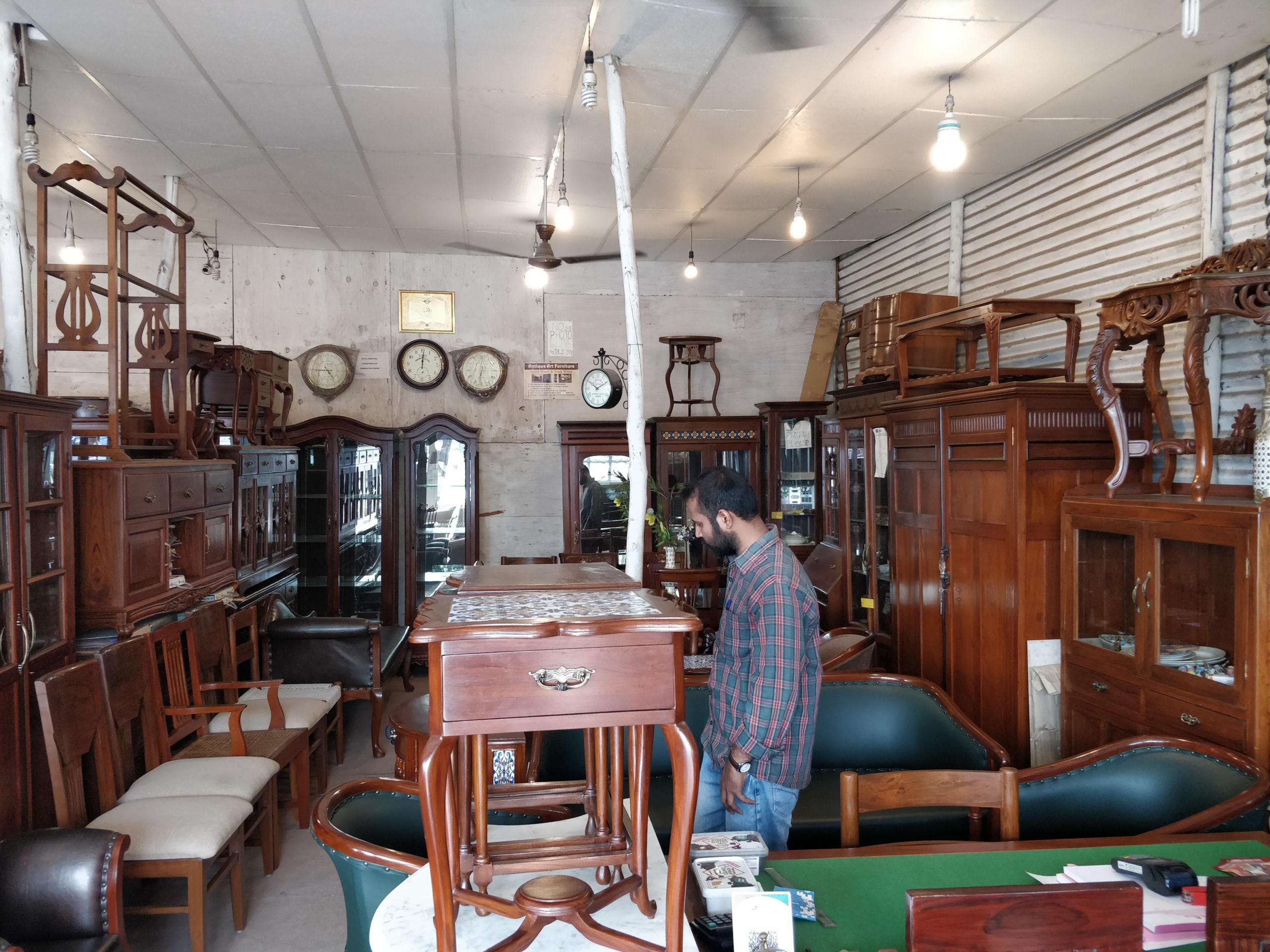 Kiểm tra kỹ chất lượng Mua Nội Thất Văn Phòng Thanh Lý Tại Bình Phước: Cơ Hội & Rủi Ro