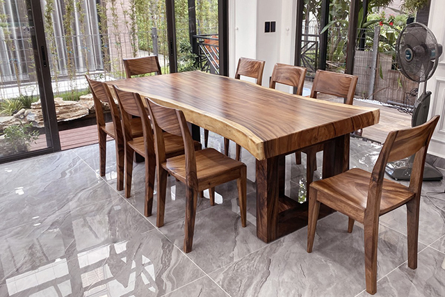 bàn ăn gỗ tự nhiên phong cách hiện đại 
