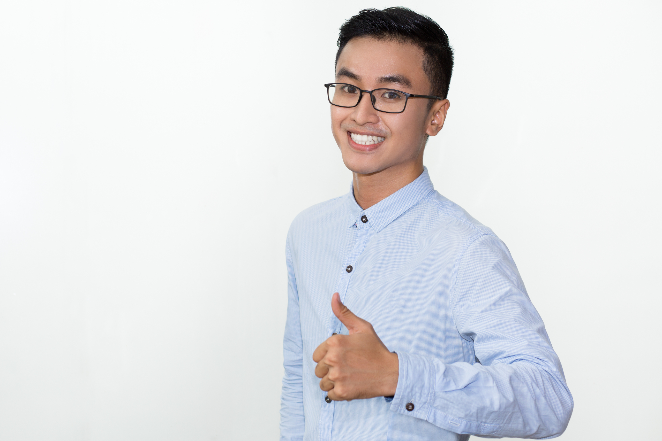 Thương hiệu và chính sách bảo hành Bí Quyết Lựa Chọn Ghế Văn Phòng Thông Minh