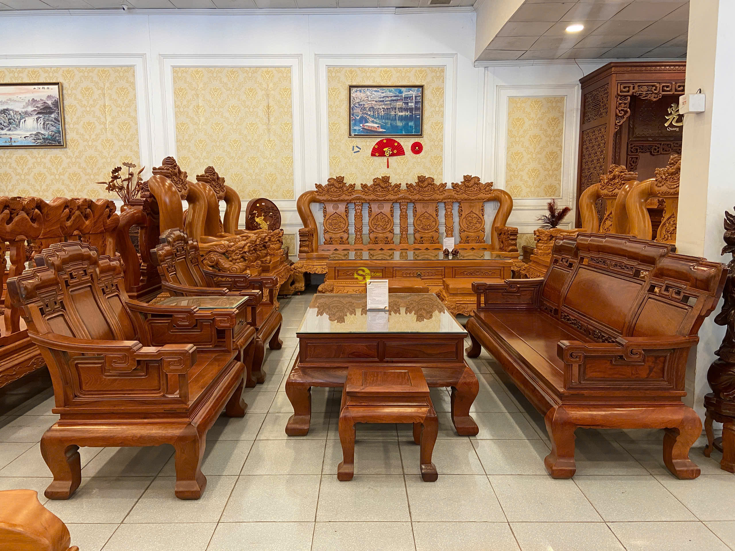 Bàn ghế gỗ Bình Phước