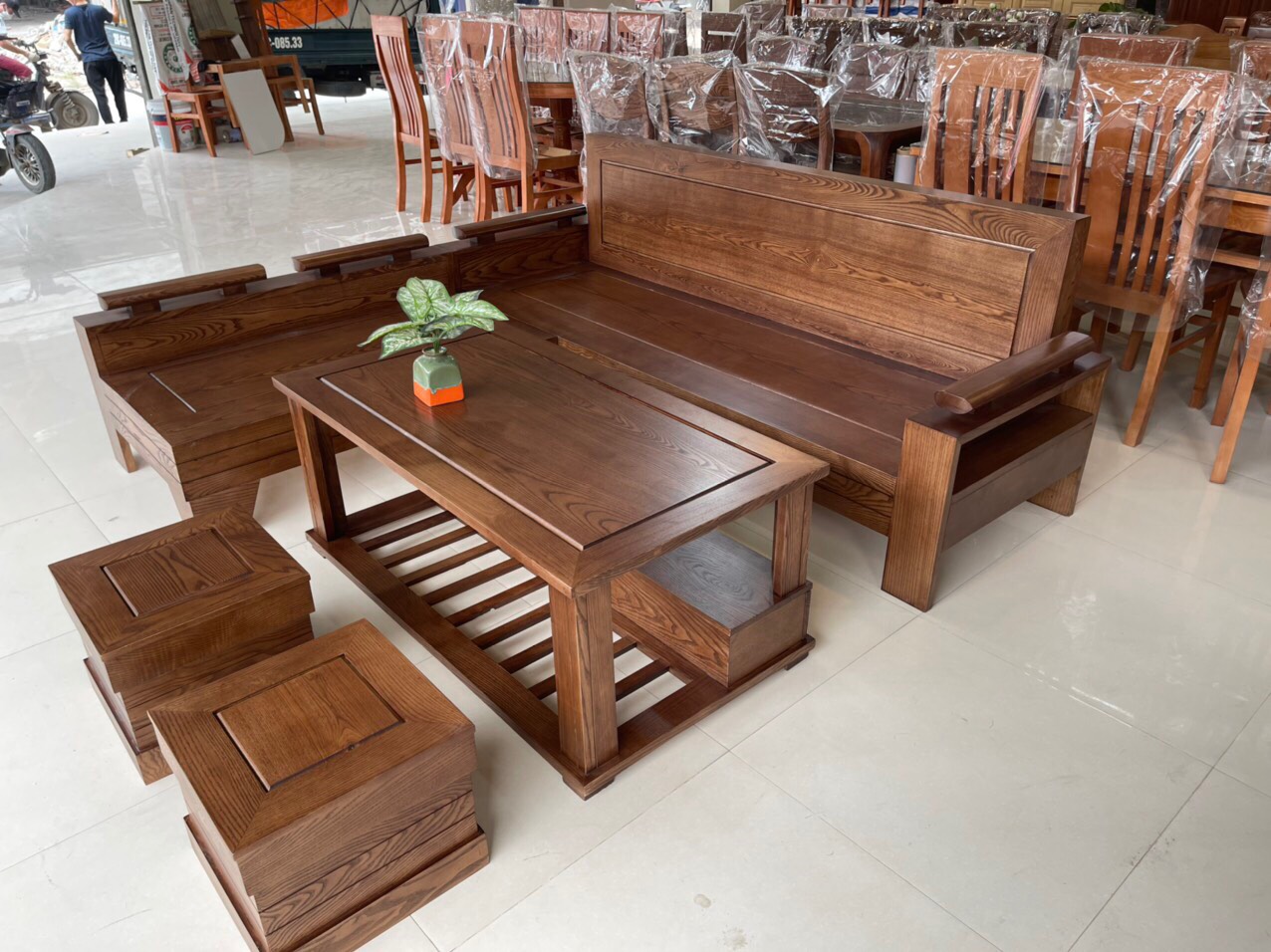 Bàn ghế gỗ Bù Đốp